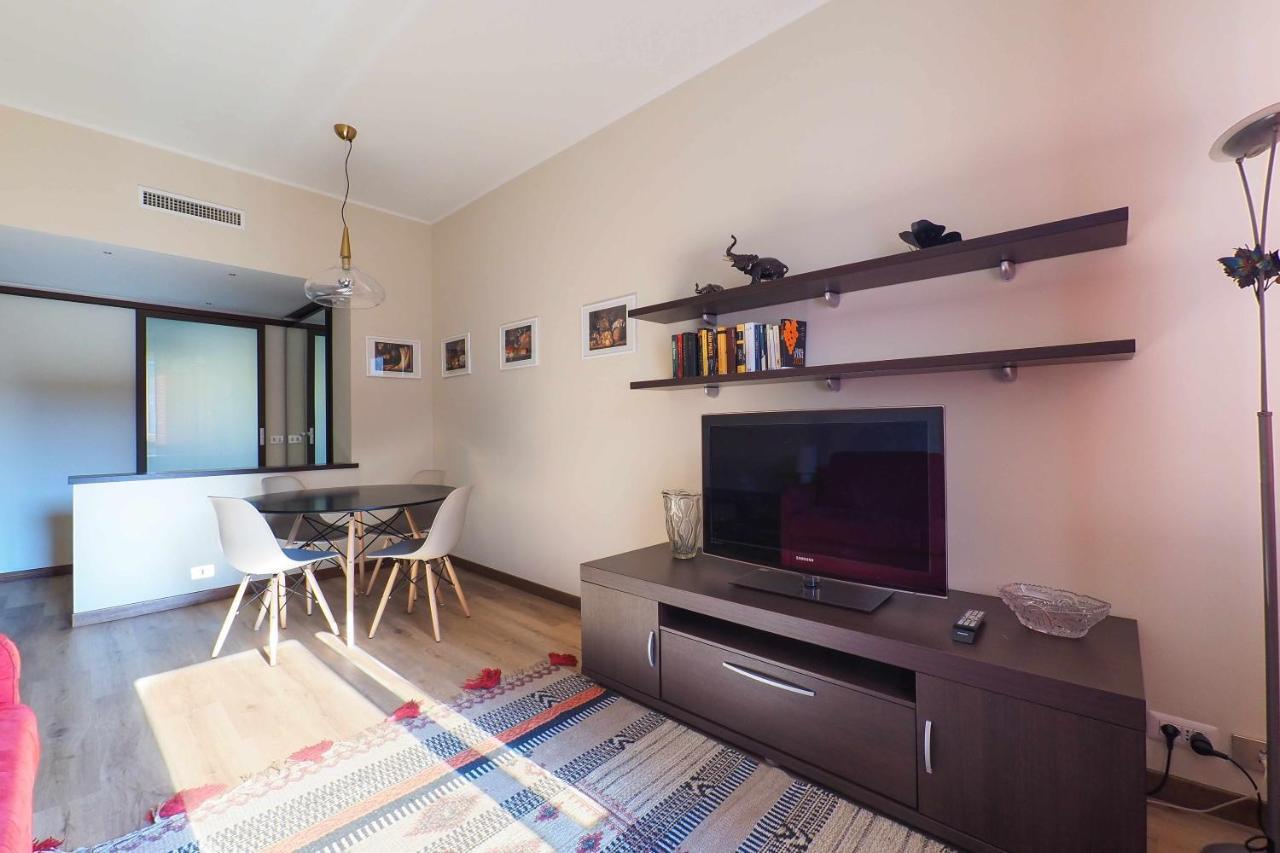 Mba24 Charming Suite Close To Metro Fieracitylife Милано Екстериор снимка