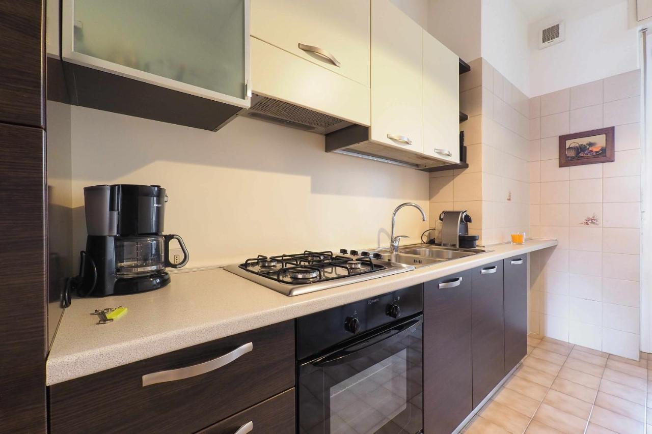 Mba24 Charming Suite Close To Metro Fieracitylife Милано Екстериор снимка